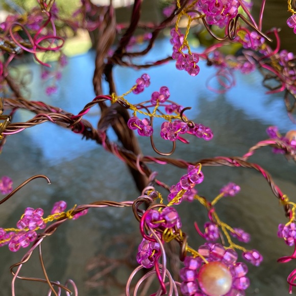 Pink blossoms on brown tree  (25%=$63) lowest price ever (excluding coupons) - Picture 7 of 8